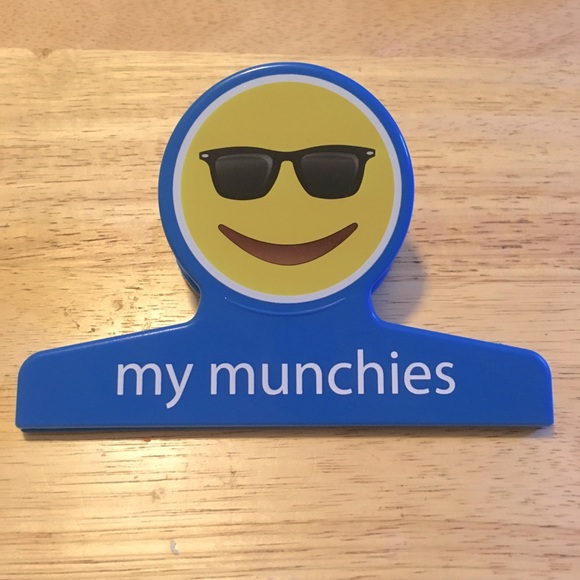 Chip Clips 6 inch 2 piece Kaomoji Clips Emojis - Picture 2 of 4